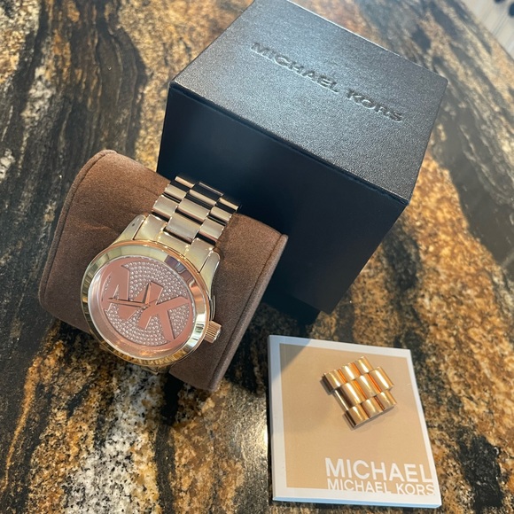 Michael Kors Watch - Picture 1 of 9